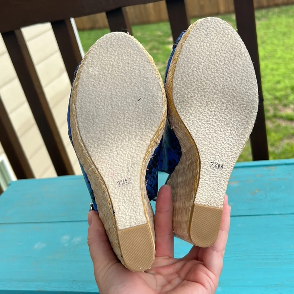 WHBM Ladies 7.5 Sophie Blue Peep Toe Wedge Shoe